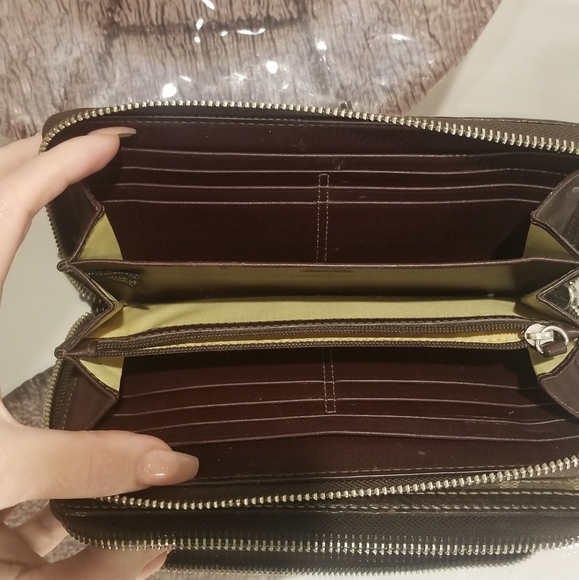 COACH Heritage Coated Canvas Full Size Wallet - Picture 9 of 10